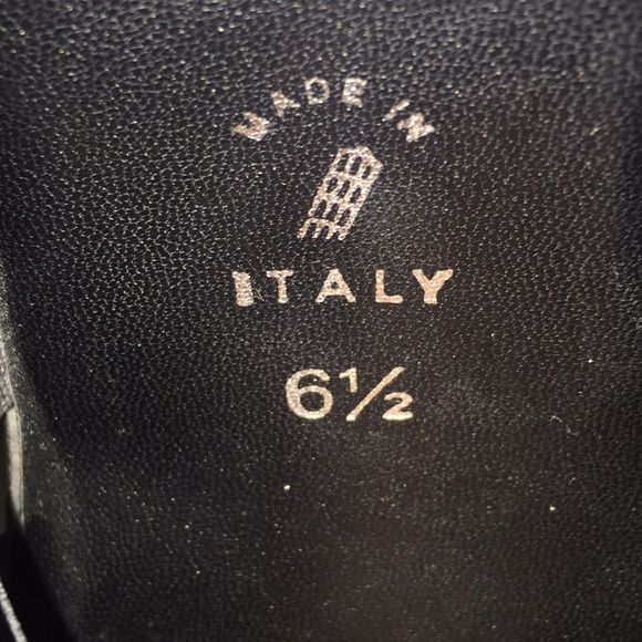 Italian Shoemakers Sandals - Picture 2 of 3